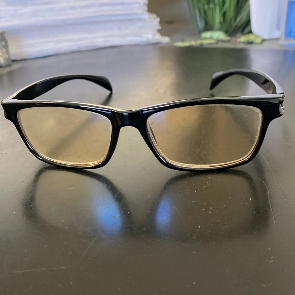 Gamma Ray blue light reducing reader glasses